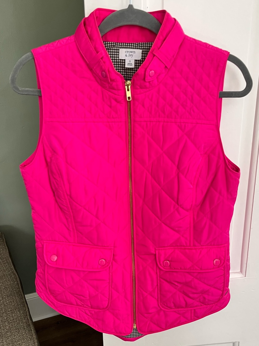 Crown & Ivy size Small Quilted Outerwear Vest Pink
